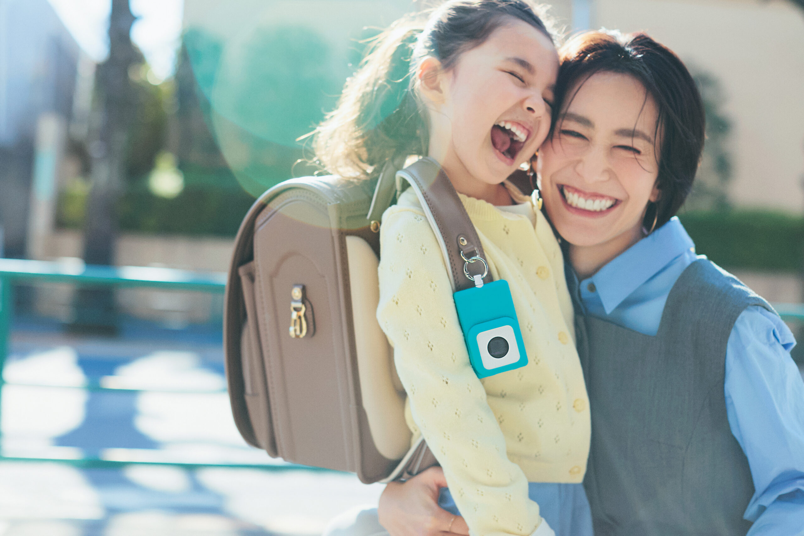 【小学校準備】見守りGPSは「お財布付き」が最新！ 1台2役でママもさらに安心